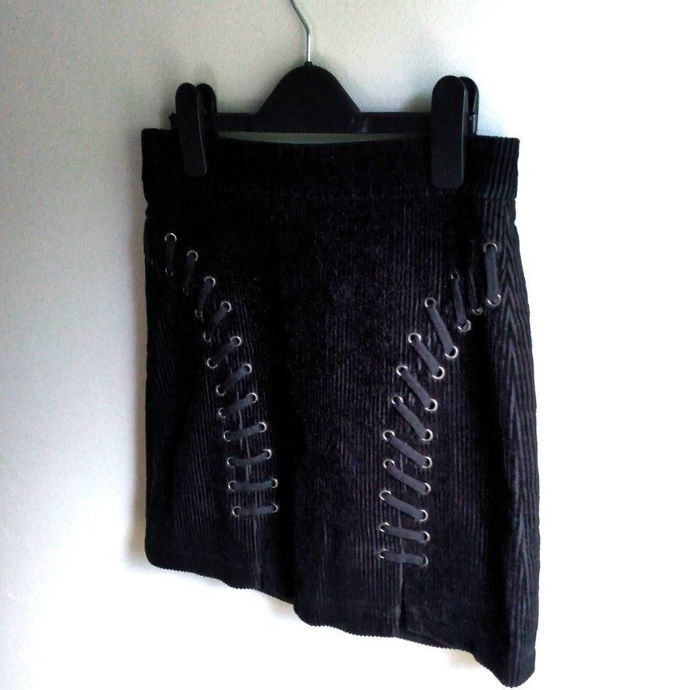 Forever 21 Black Corduroy Braided Design Mini Skirt Size Small